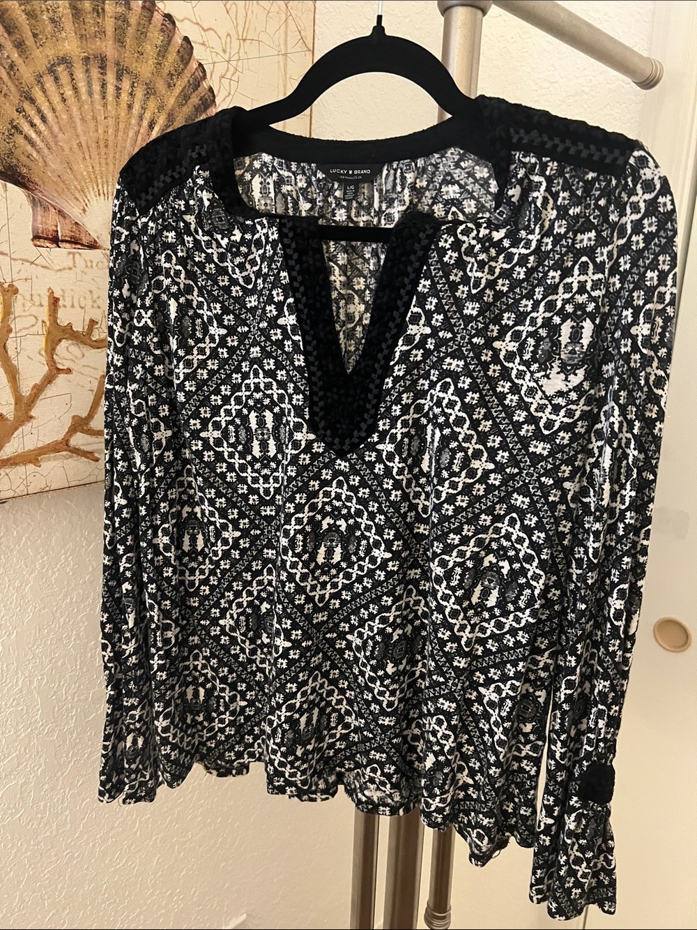 Lucky Brand Black and White Geometric Split-V Tunic